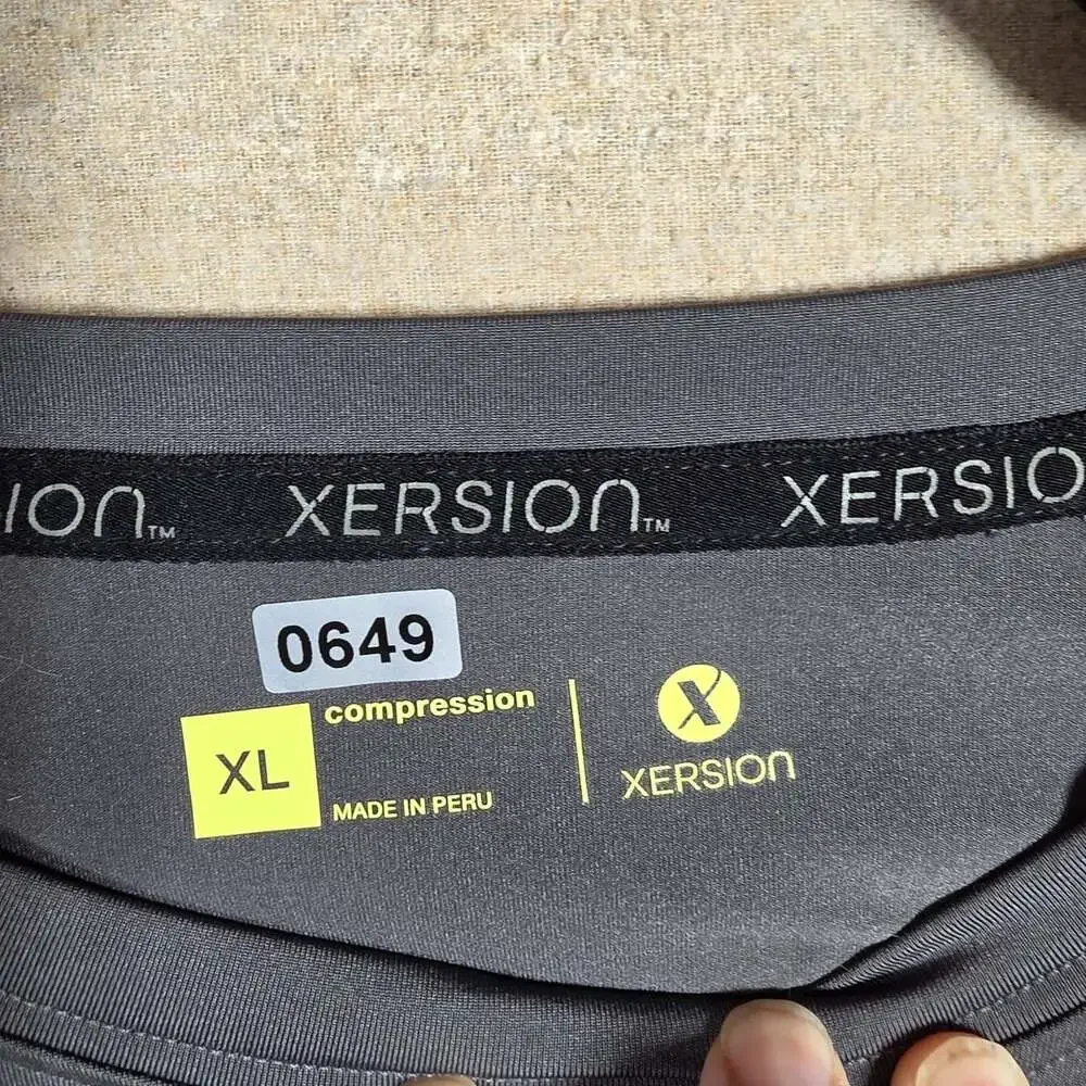 Xersion Mens Quick Dri Long Sleeve Gray And Neon Compression Athletic Top XL